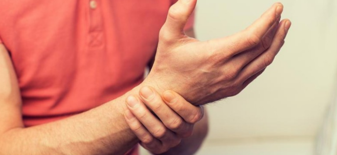 zašto se javlja trnjenje ruku