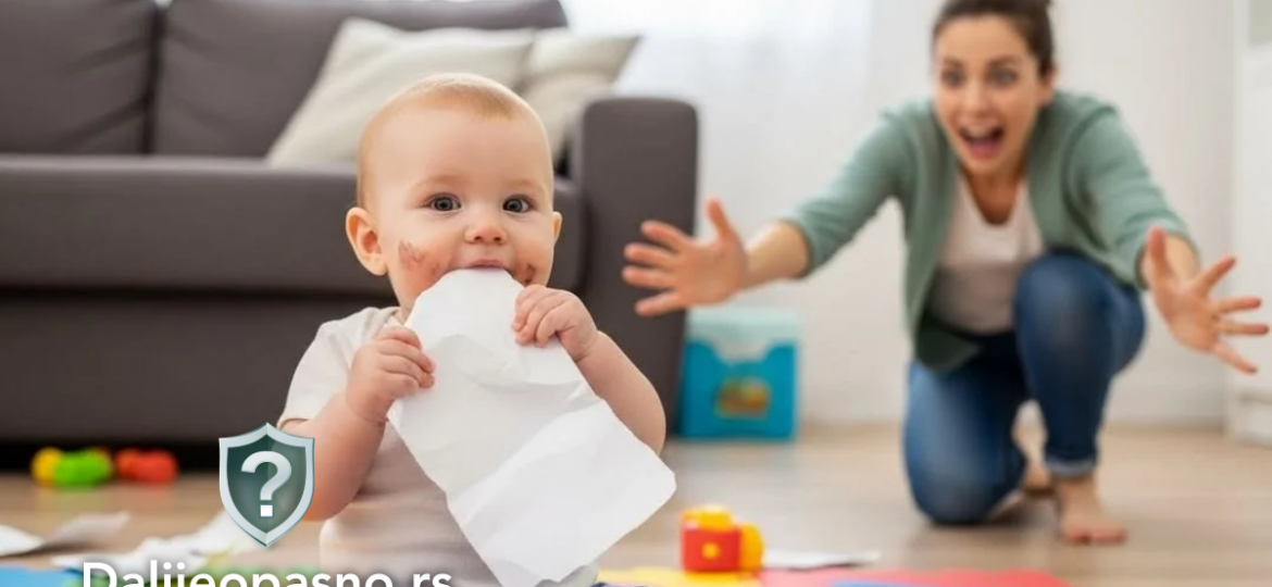 Beba grize ivicu kartonske slikovnice – prva pomoć i saveti šta raditi ako dete pojede parče papira.